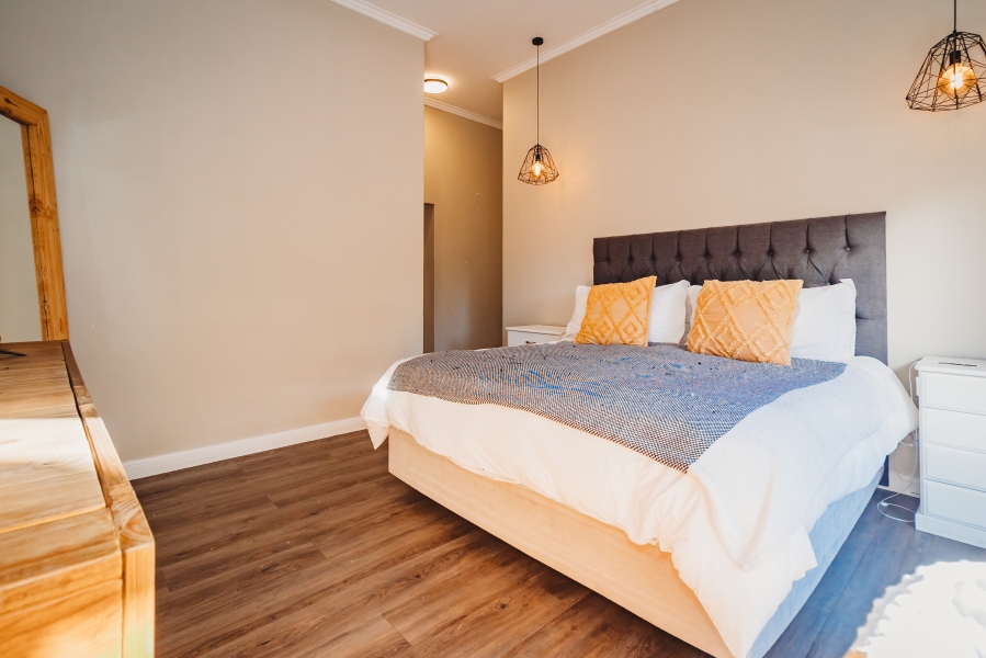 4 Bedroom Property for Sale in Kraaibosch Manor Western Cape